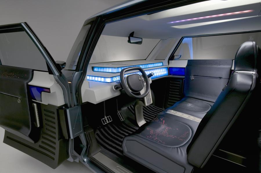 Интерьер Scion t2B Concept 2005 года  (фото 10 из 21)